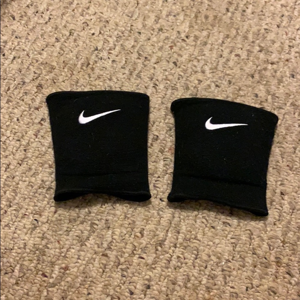 Nike knee pads